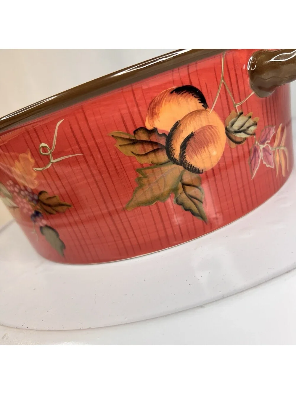 Tracy Porter Octavia Hill Garden 2 Qt Round Covered Casserole Red Green EUC